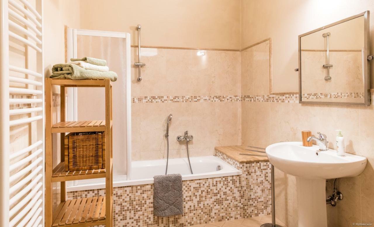 לוקה La Delizia Central Apartment מראה חיצוני תמונה
